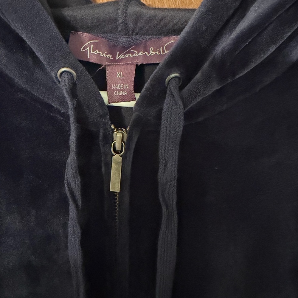 Gloria Vanderbilt | Deep Blue Velour Hoodie - Picture 5 of 7